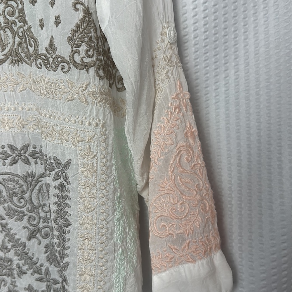 Johnny Was Embroidered Blouse - Picture 13 of 13